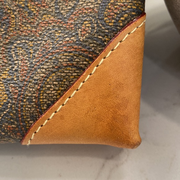 Carlo Rino - Paisley Print Large Leather Clutch, Brown Leather Accents - EUC - Picture 4 of 16